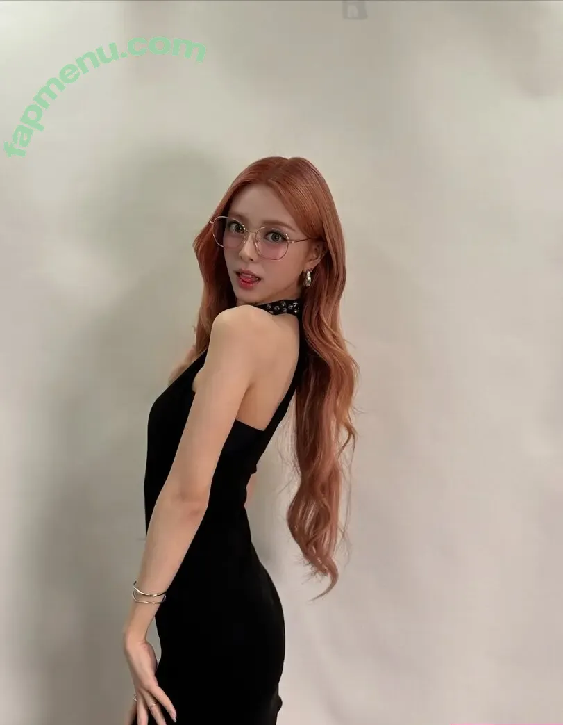 itzy.all.in.us nude photo #0839 (Shin Yu Na / Yuna ITZY / 유나)