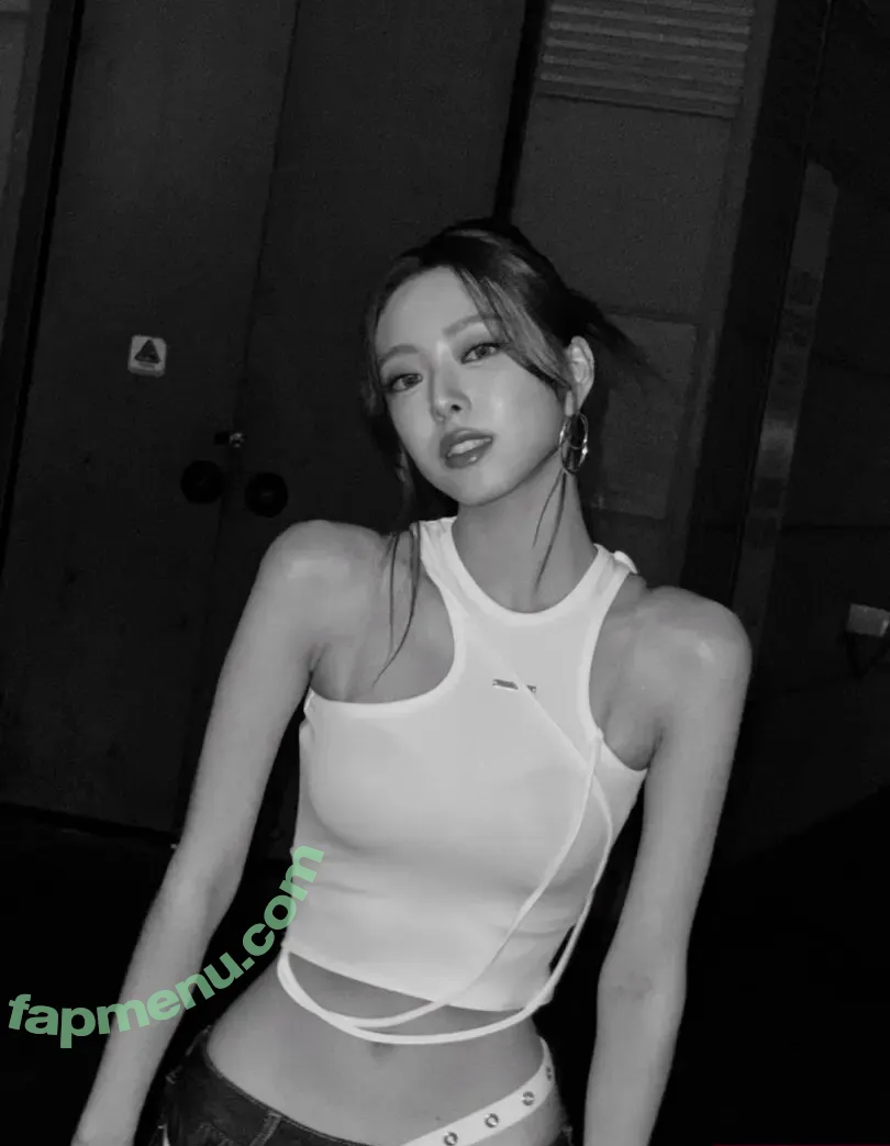 itzy.all.in.us nude photo #0855 (Shin Yu Na / Yuna ITZY / 유나)