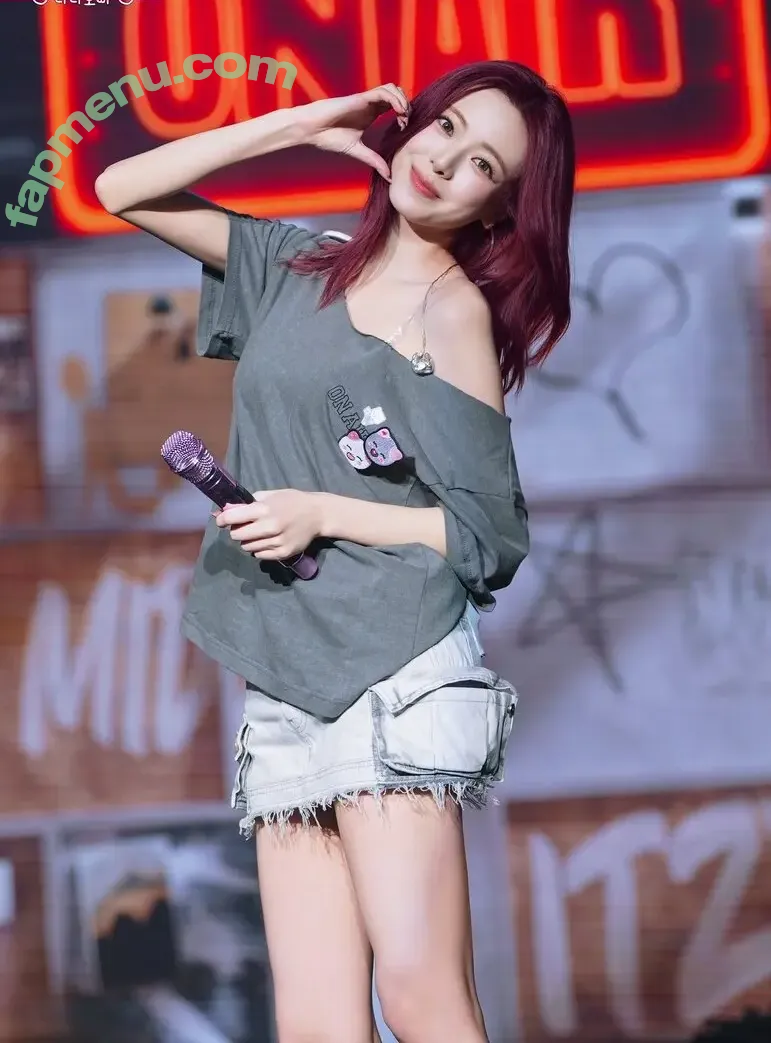itzy.all.in.us nude photo #0893 (Shin Yu Na / Yuna ITZY / 유나)