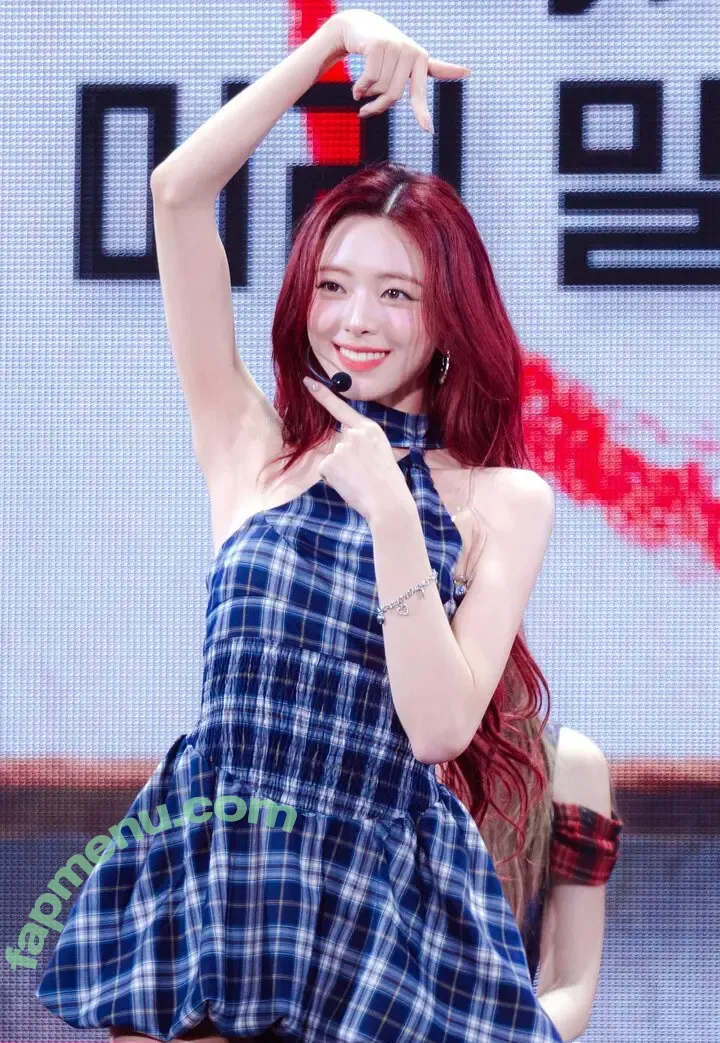 itzy.all.in.us nude photo #0899 (Shin Yu Na / Yuna ITZY / 유나)