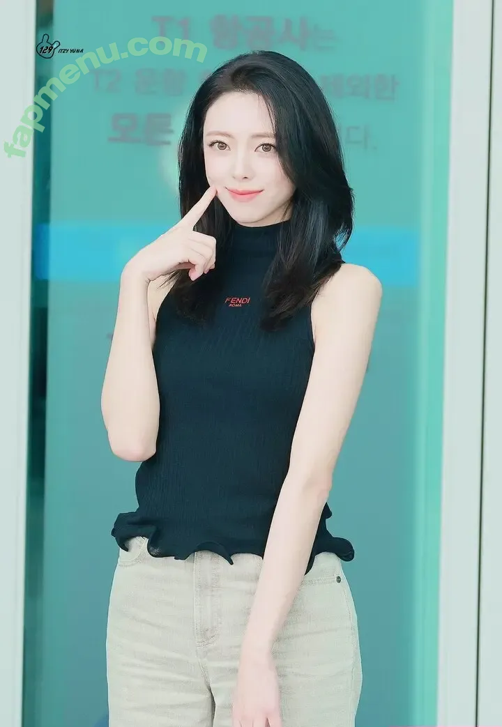 itzy.all.in.us nude photo #0904 (Shin Yu Na / Yuna ITZY / 유나)