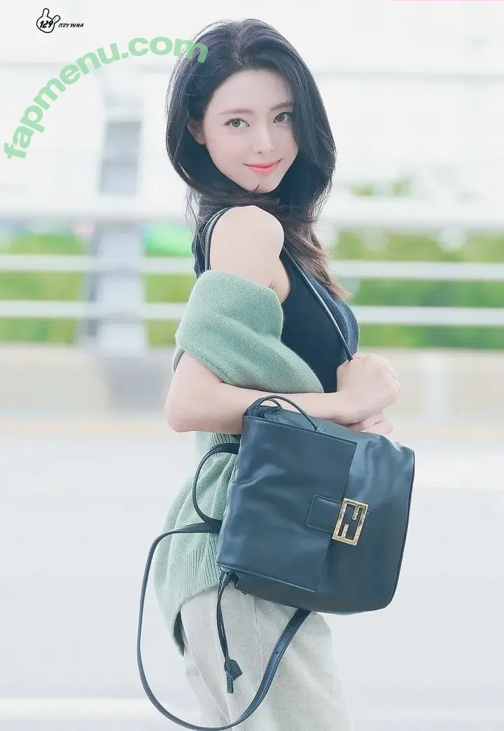 itzy.all.in.us nude photo #0905 (Shin Yu Na / Yuna ITZY / 유나)
