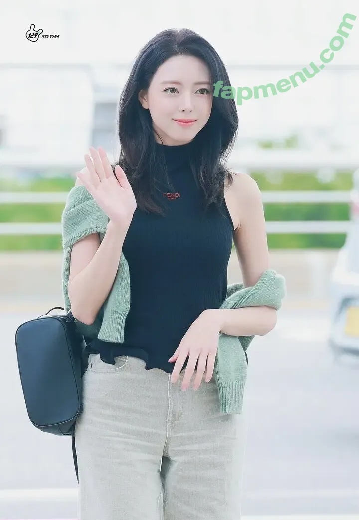 itzy.all.in.us nude photo #0906 (Shin Yu Na / Yuna ITZY / 유나)