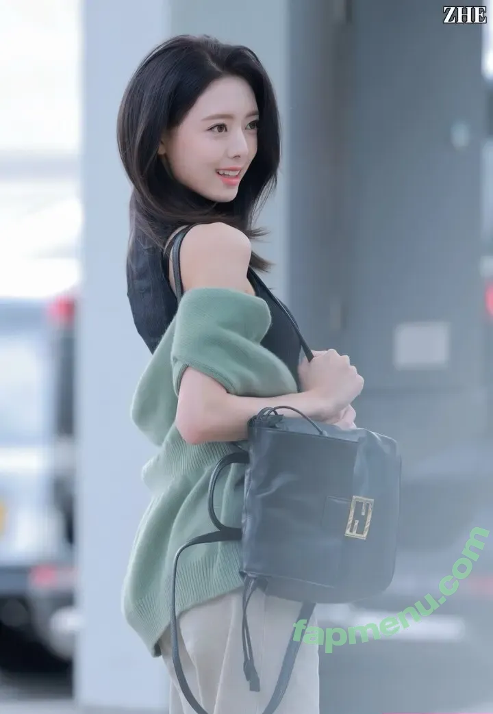itzy.all.in.us nude photo #0911 (Shin Yu Na / Yuna ITZY / 유나)