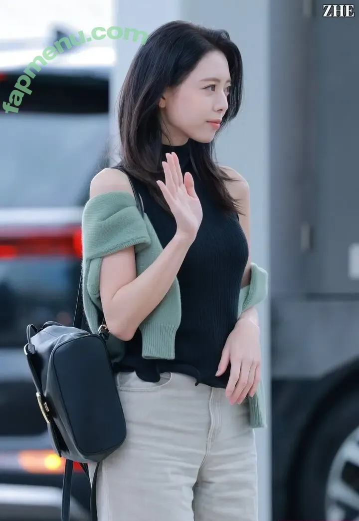 itzy.all.in.us nude photo #0915 (Shin Yu Na / Yuna ITZY / 유나)