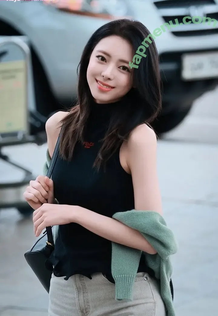 itzy.all.in.us nude photo #0919 (Shin Yu Na / Yuna ITZY / 유나)