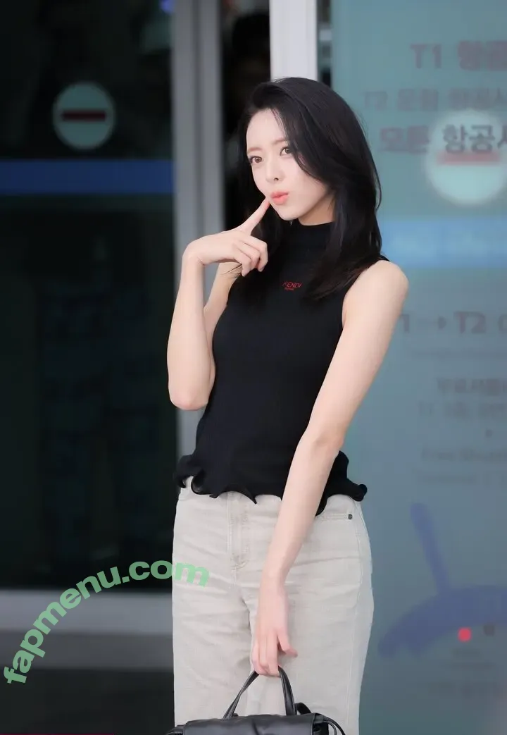 itzy.all.in.us nude photo #0927 (Shin Yu Na / Yuna ITZY / 유나)