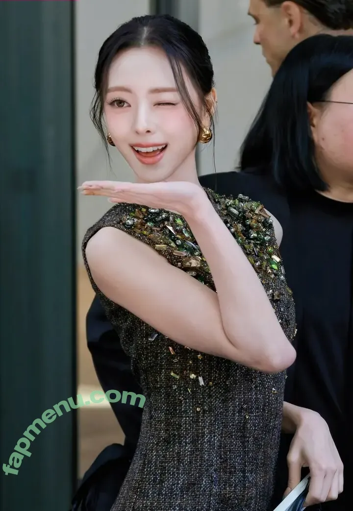 itzy.all.in.us nude photo #0932 (Shin Yu Na / Yuna ITZY / 유나)