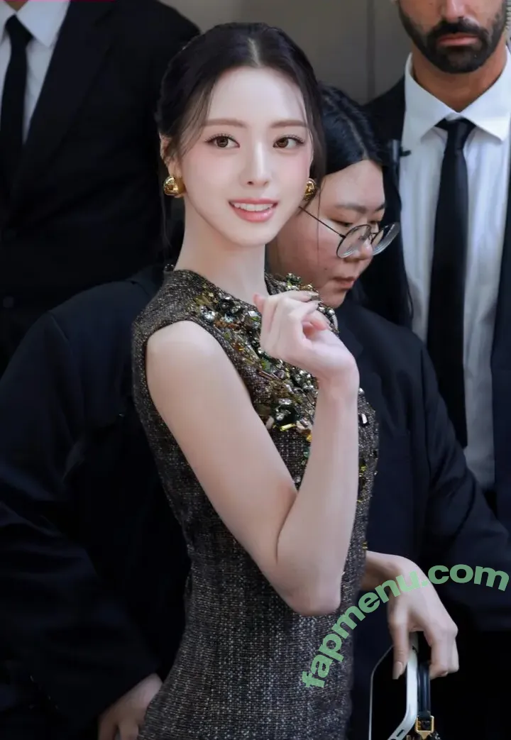 itzy.all.in.us nude photo #0933 (Shin Yu Na / Yuna ITZY / 유나)