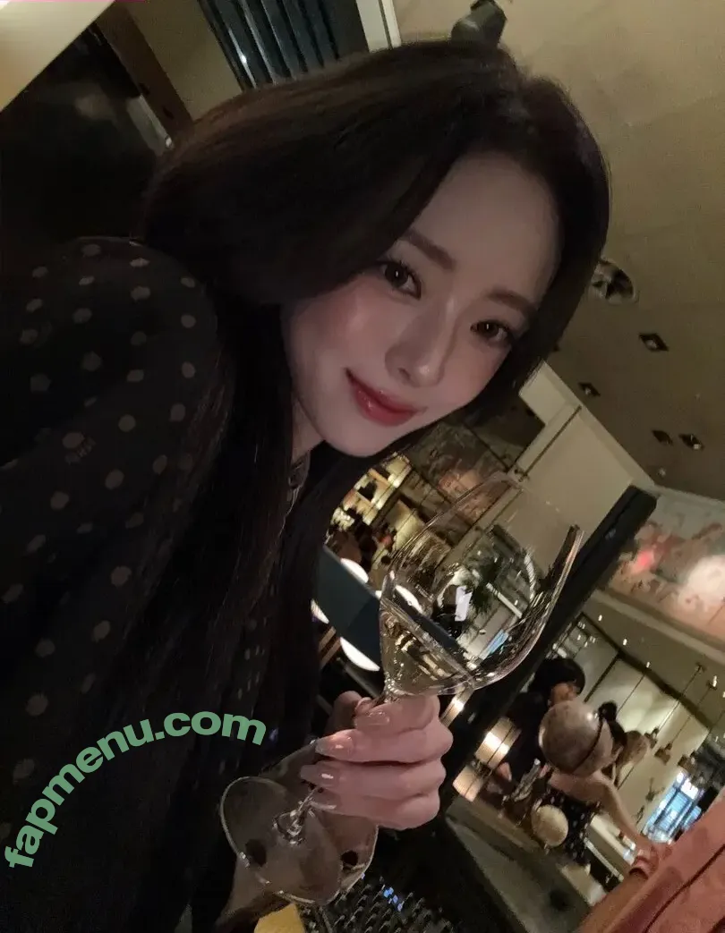 itzy.all.in.us nude photo #0970 (Shin Yu Na / Yuna ITZY / 유나)