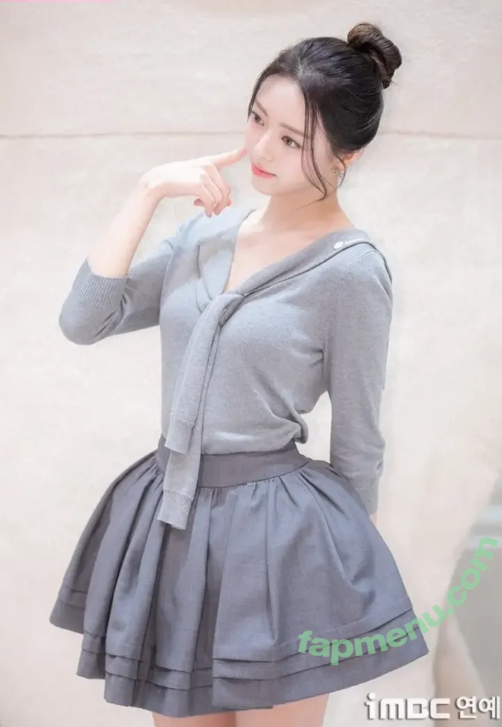 itzy.all.in.us nude photo #0972 (Shin Yu Na / Yuna ITZY / 유나)