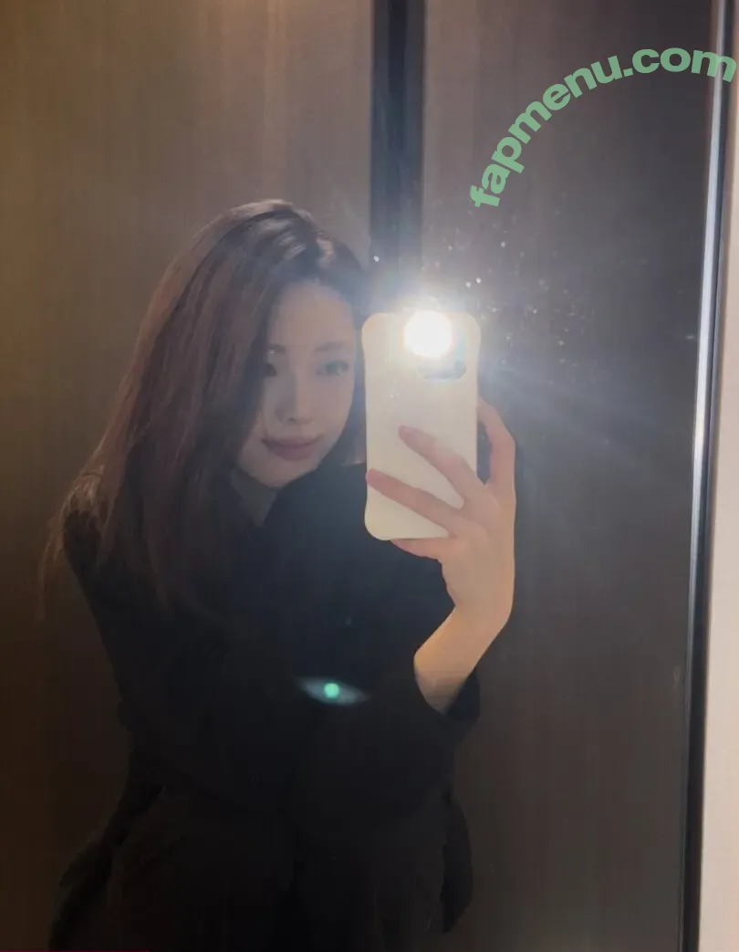 itzy.all.in.us nude photo #0997 (Shin Yu Na / Yuna ITZY / 유나)