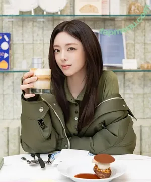 itzy.all.in.us / Shin Yu Na / Yuna ITZY / 유나 nude photo #1079