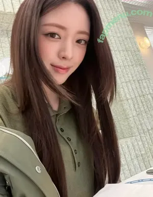 itzy.all.in.us / Shin Yu Na / Yuna ITZY / 유나 nude photo #1085