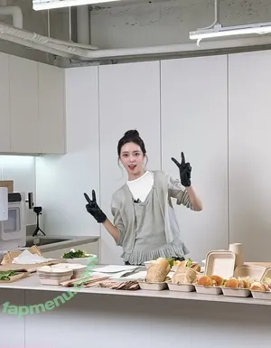 itzy.all.in.us / Shin Yu Na / Yuna ITZY / 유나 nude photo #1112