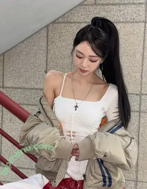 itzy.all.in.us / Shin Yu Na / Yuna ITZY / 유나 nude photo #1156
