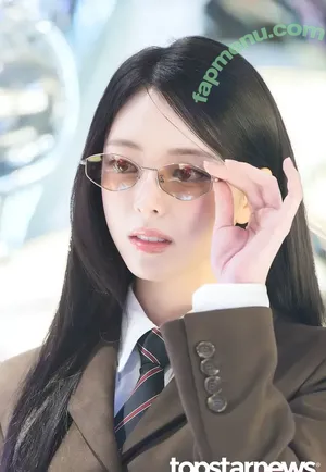 itzy.all.in.us / Shin Yu Na / Yuna ITZY / 유나 nude photo #1206