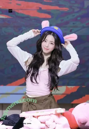 itzy.all.in.us / Shin Yu Na / Yuna ITZY / 유나 nude photo #1209