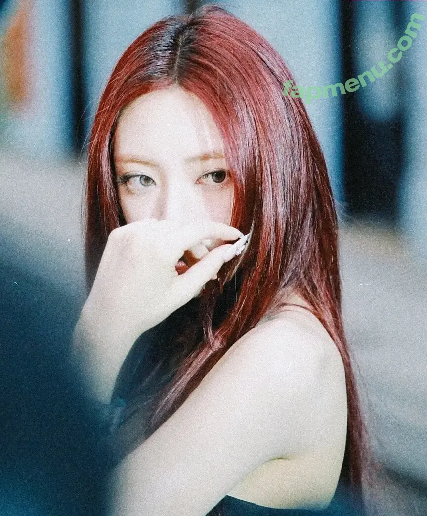 itzy.all.in.us nude photo #1026 (Shin Yu Na / Yuna ITZY / 유나)