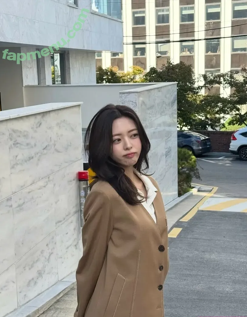 itzy.all.in.us nude photo #1038 (Shin Yu Na / Yuna ITZY / 유나)