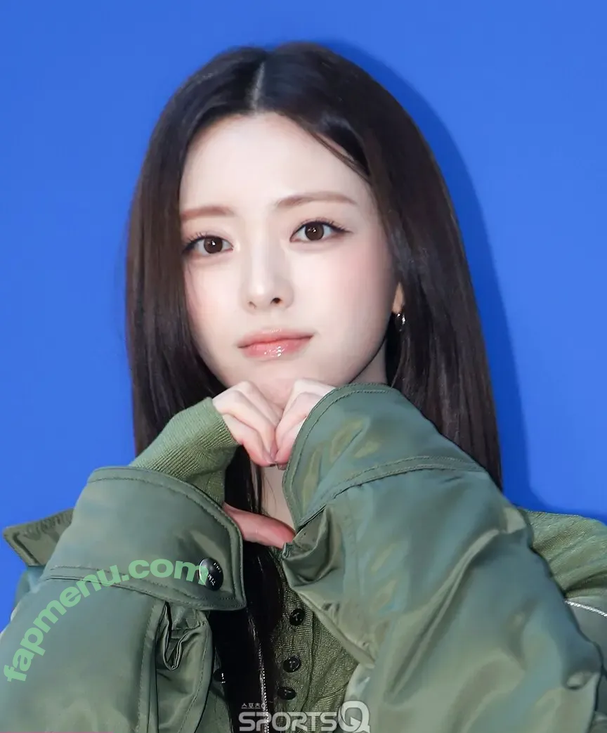 itzy.all.in.us nude photo #1061 (Shin Yu Na / Yuna ITZY / 유나)