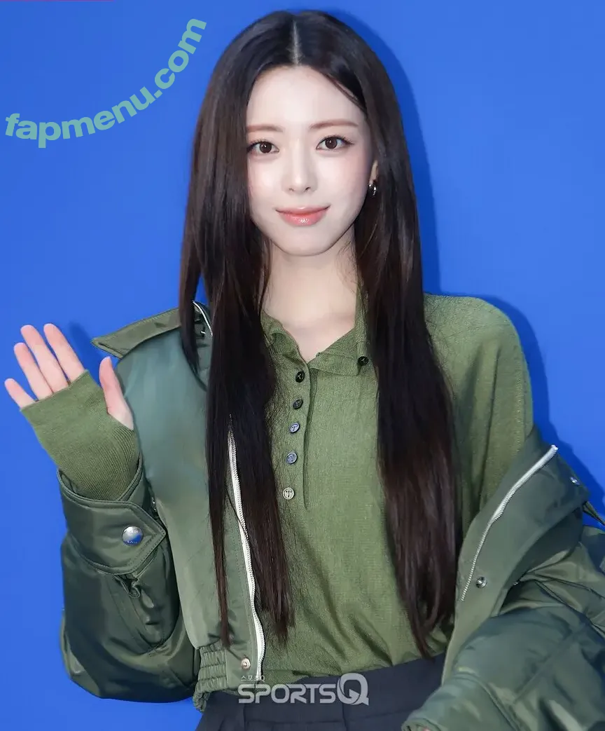 itzy.all.in.us nude photo #1064 (Shin Yu Na / Yuna ITZY / 유나)