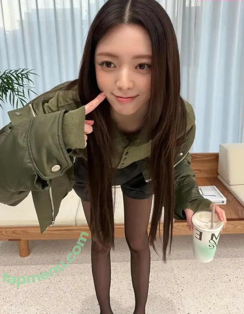 itzy.all.in.us nude photo #1092 (Shin Yu Na / Yuna ITZY / 유나)
