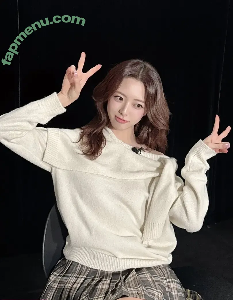 itzy.all.in.us nude photo #1117 (Shin Yu Na / Yuna ITZY / 유나)