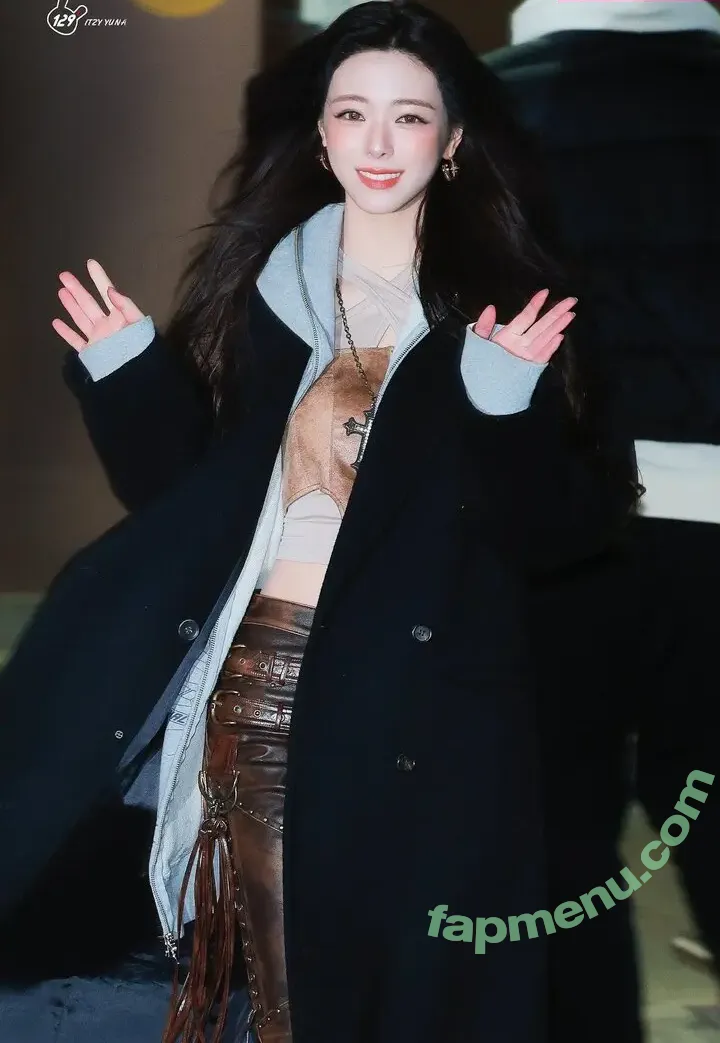 itzy.all.in.us nude photo #1144 (Shin Yu Na / Yuna ITZY / 유나)