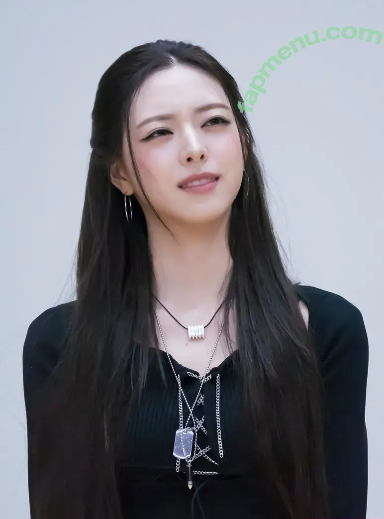 itzy.all.in.us nude photo #1152 (Shin Yu Na / Yuna ITZY / 유나)