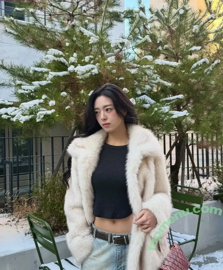 itzy.all.in.us nude photo #1184 (Shin Yu Na / Yuna ITZY / 유나)