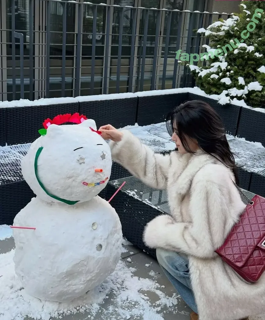 itzy.all.in.us nude photo #1187 (Shin Yu Na / Yuna ITZY / 유나)