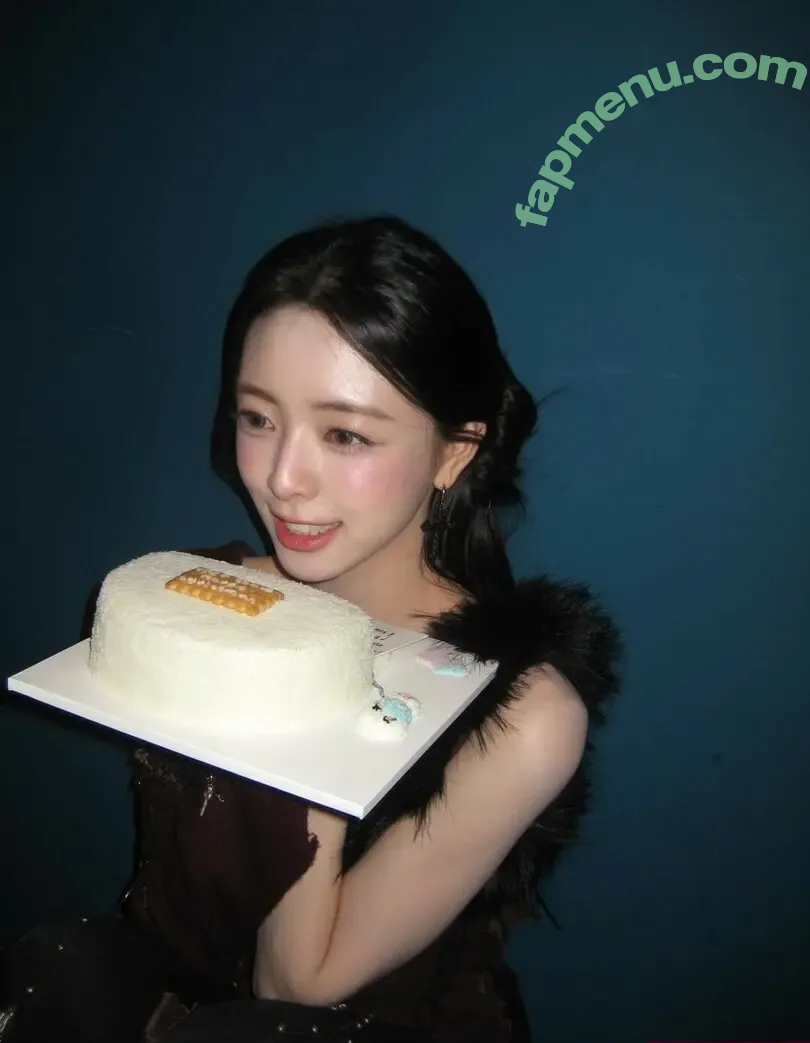 itzy.all.in.us nude photo #1236 (Shin Yu Na / Yuna ITZY / 유나)