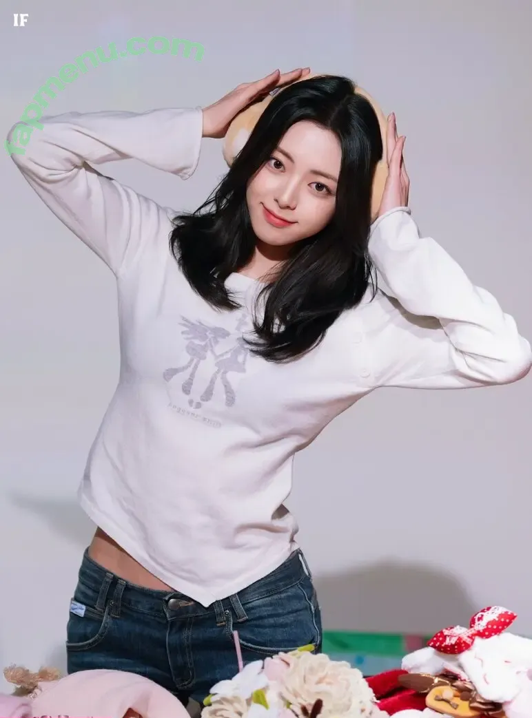 itzy.all.in.us nude photo #1242 (Shin Yu Na / Yuna ITZY / 유나)