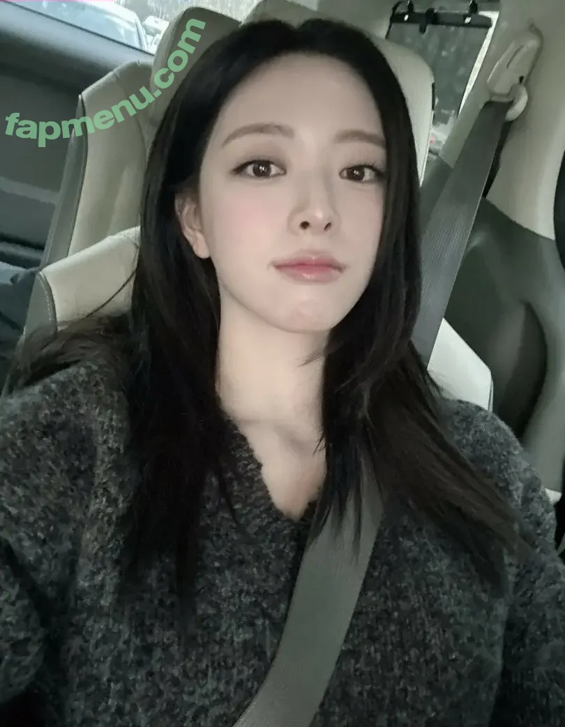 itzy.all.in.us nude photo #1258 (Shin Yu Na / Yuna ITZY / 유나)