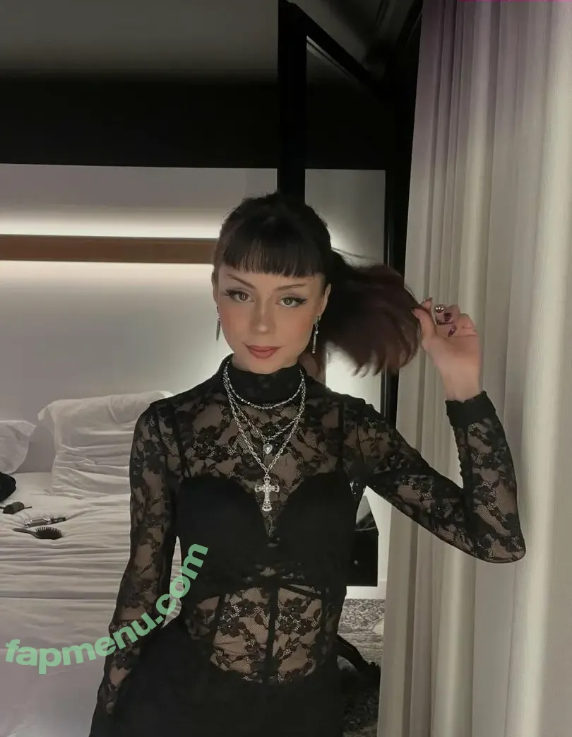 iunanovaa nude photo #0026 (ivannavega)