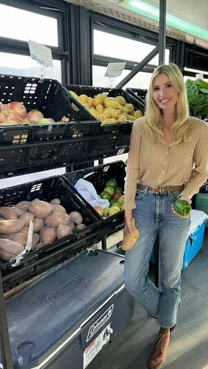 Ivanka Trump / IvankaTrump nude photo #0074