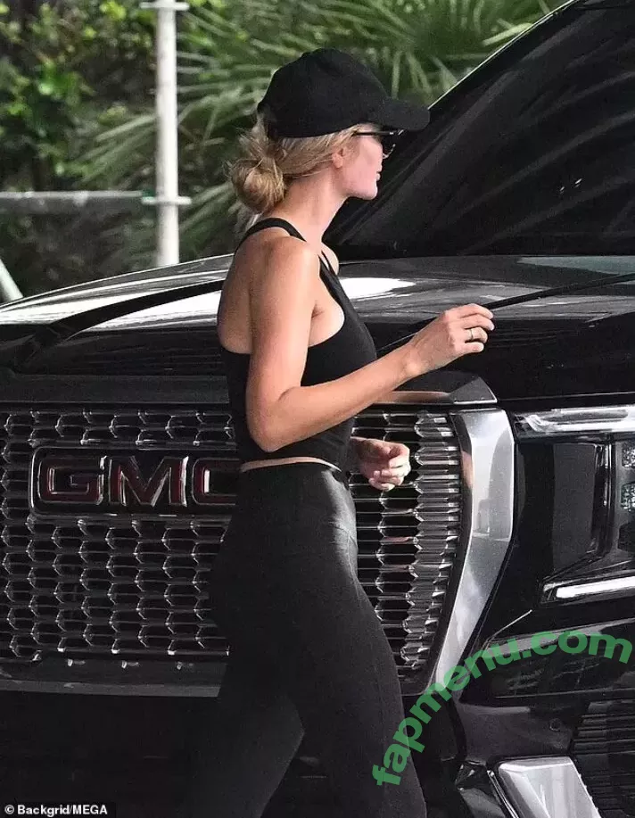 Ivanka Trump nude photo #0245 (IvankaTrump)