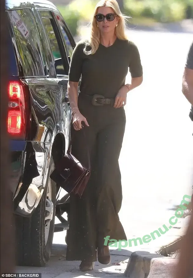 Ivanka Trump nude photo #0859 (IvankaTrump)