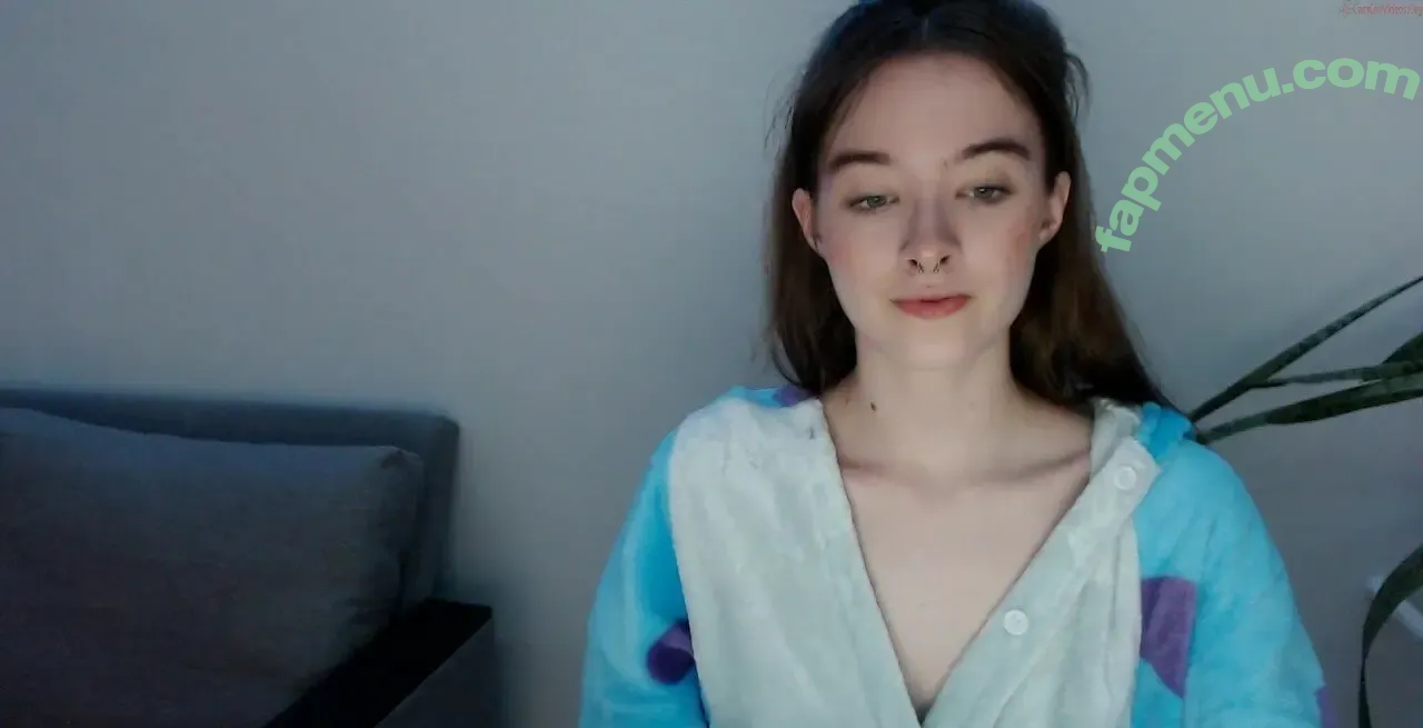 Ivapeach nude photo #0021 (icepeach94)
