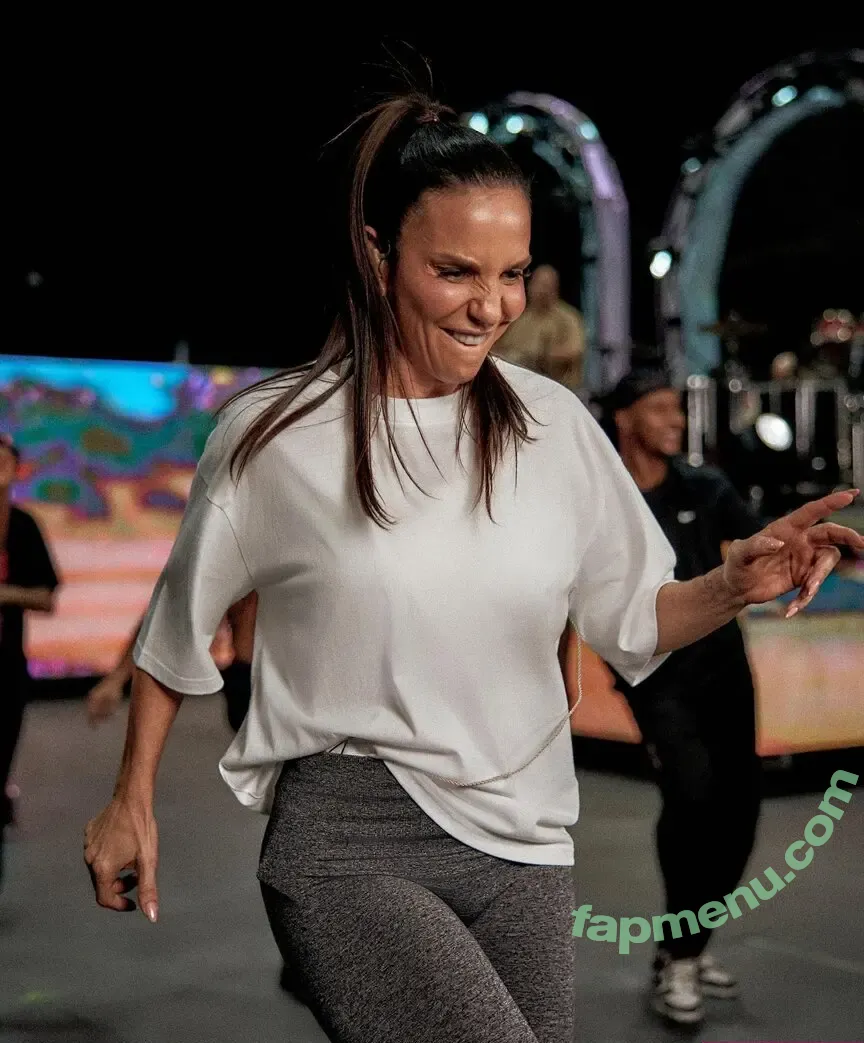 Ivete Sangalo nude photo #0056 (iammagicboy / ivetesangalo)