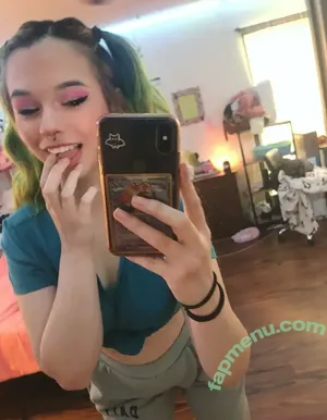 ivey.jade / ivey_baker17 nude photo #0014