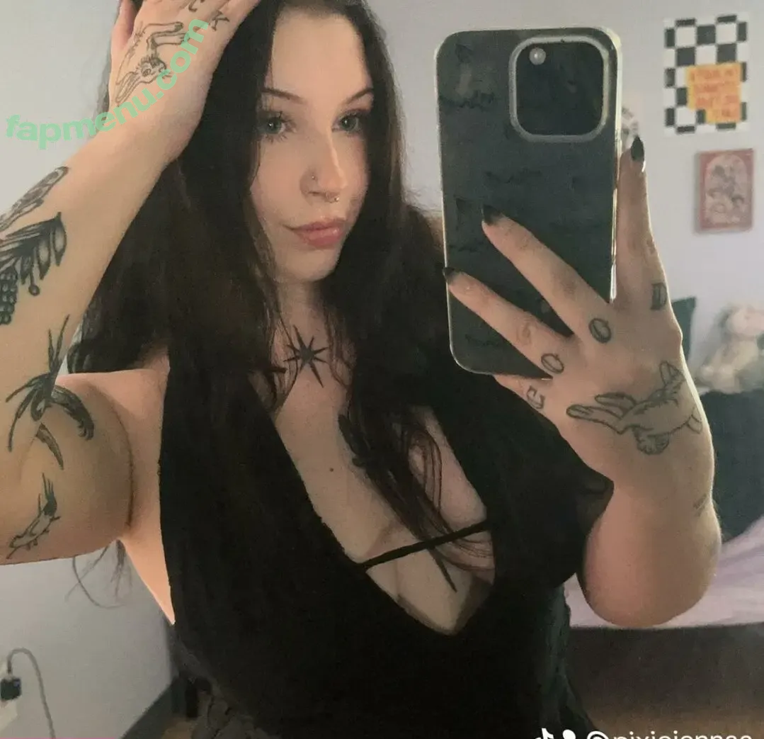 ivievampire nude photo #0001 (ivievampire)