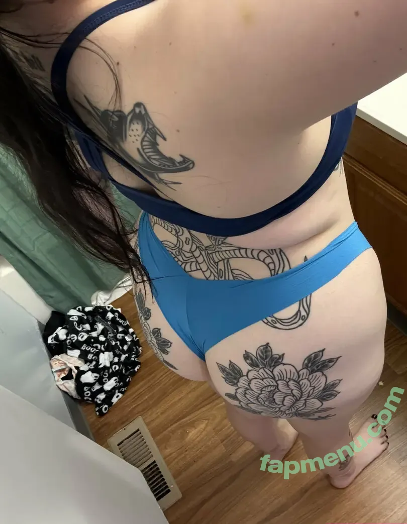 ivievampire nude photo #0013 (enchanted.doe / ivie.vampire / pixie.jenna / pixiejennaa)