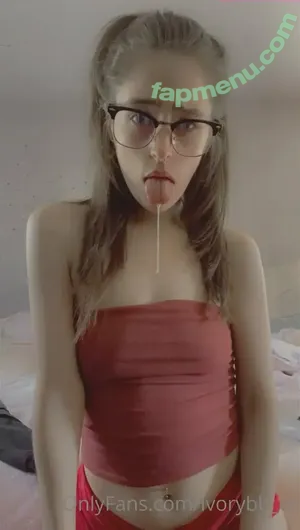  nude photo #0009