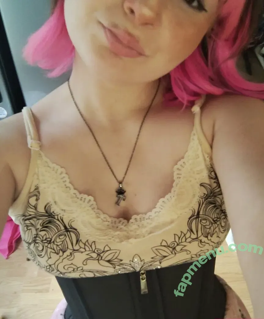 ivy_huskey07 nude photo #0002 (ivyhuskey0 / star.the.baddie101)