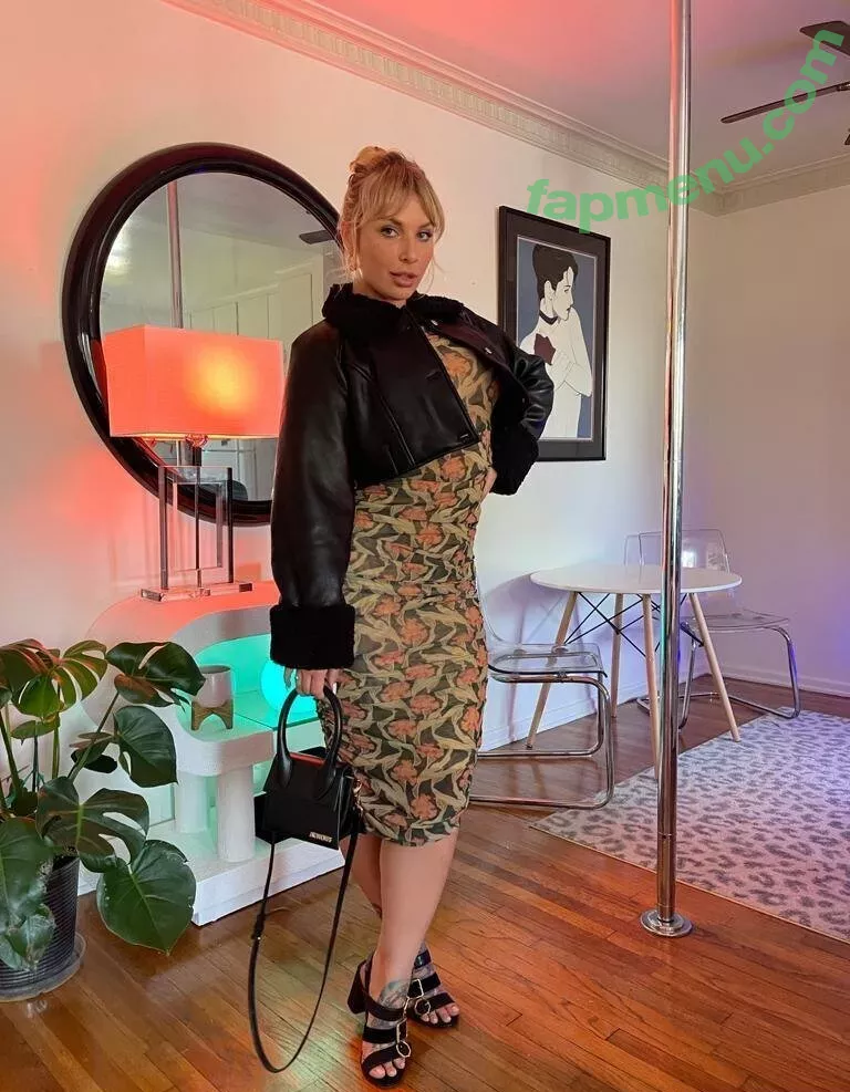 Ivy Lebelle nude photo #0006 (anyuser / itsivylebelle)