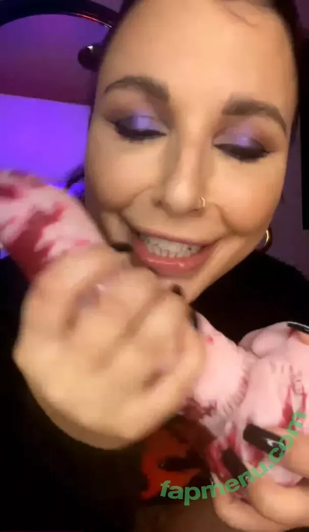 Ivy Lebelle nude photo #0064 (anyuser / itsivylebelle)