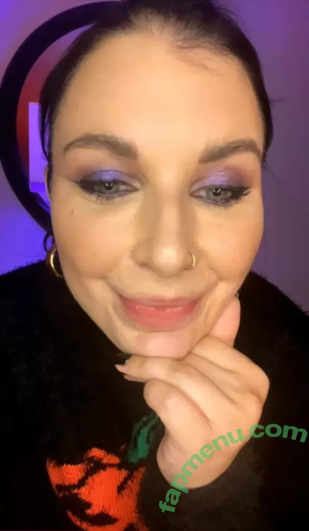 Ivy Lebelle nude photo #0112 (anyuser / itsivylebelle)