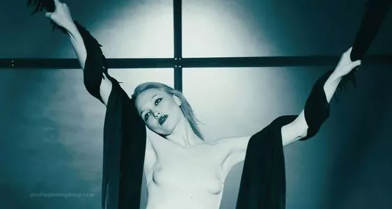 Ivy Levan / Ivylevan nude photo #0001